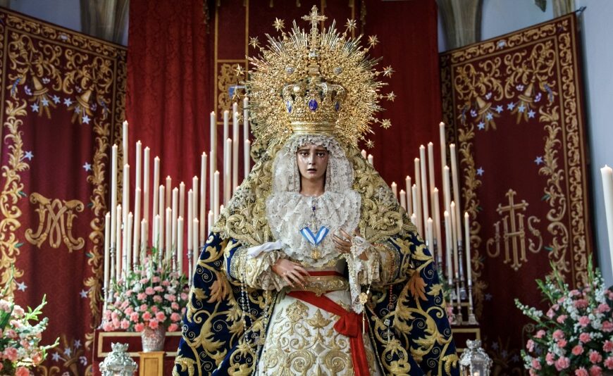 Tocamos corazones con el amor de María