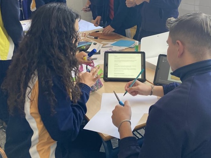 LA SALLE. BACHILLERATO: UNA ETAPA PARA… SER +, SABER + Y SABER HACER +